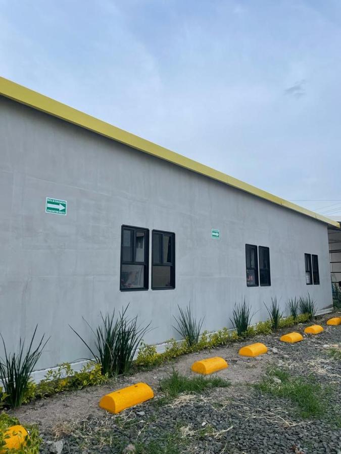 Check Inn Hostal Aeropuerto Gdl Las Pintas Exterior foto